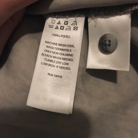 C&C California button-down sleeveles - Picture 5 of 5